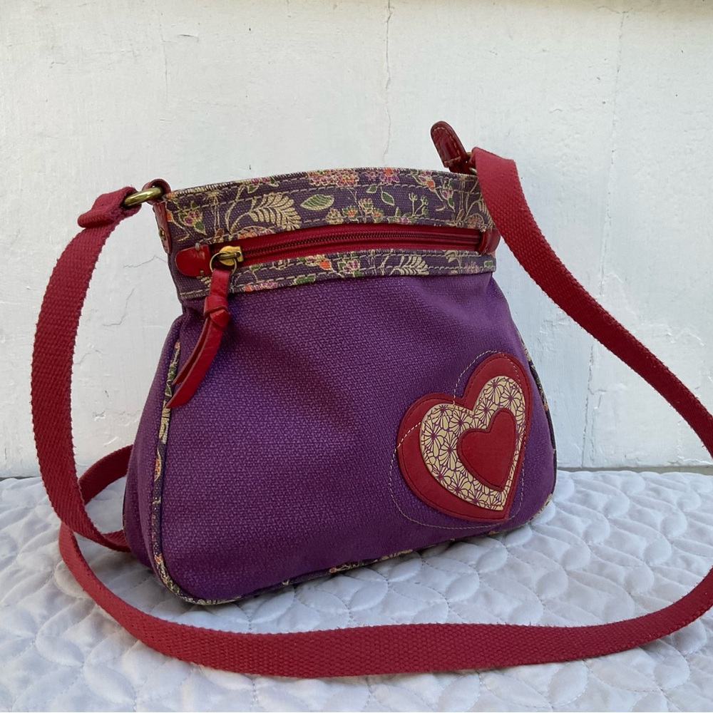 Fossil Purple Red Heart Cross-body Bag